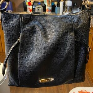 Michael Kors Shoulder Bag has